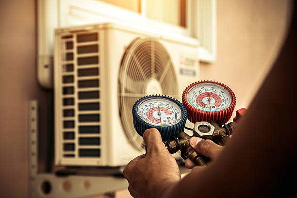 Professional Ductwork Repair technician working in Elmendorf, TX